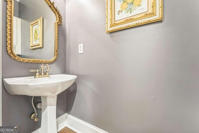 411 Chelsea Circle NE, Atlanta, GA 30307