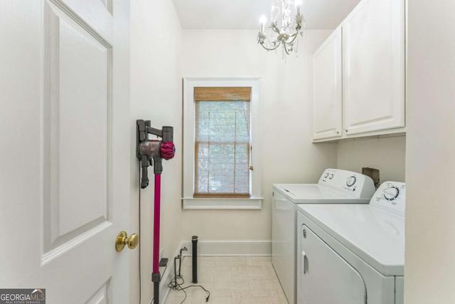 411 Chelsea Circle NE, Atlanta, GA 30307