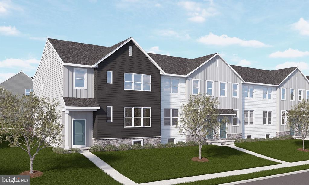 16 N CONIFER DR, Elizabethtown, PA 17022