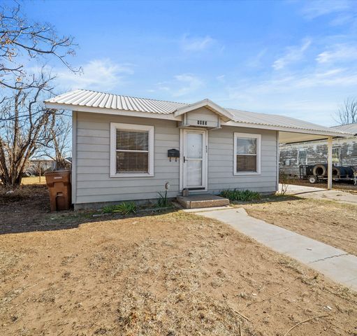 1903 S Runnels St, Big Spring, TX 79720