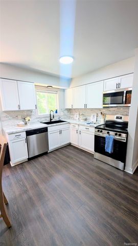 15196 Shiawassee Drive, Argentine Township, MI 48418