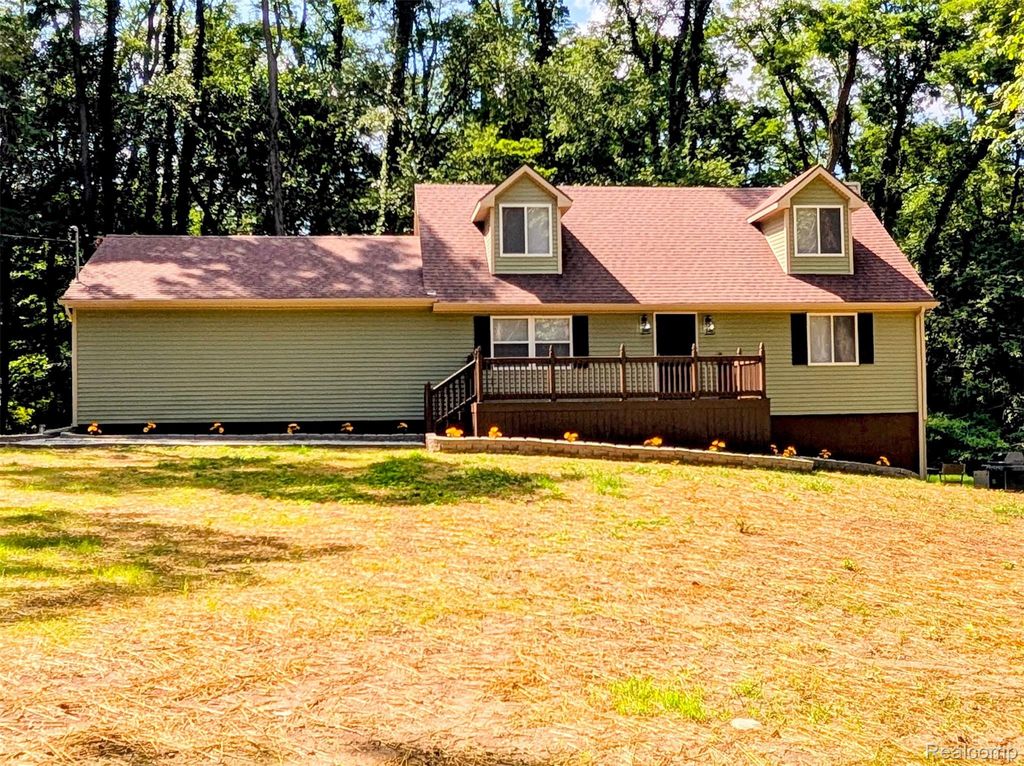 15196 Shiawassee Drive, Argentine Township, MI 48418