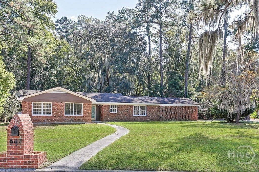 Image 1 of property listing at 607 Glenbrook Road, Savannah, GA 31419