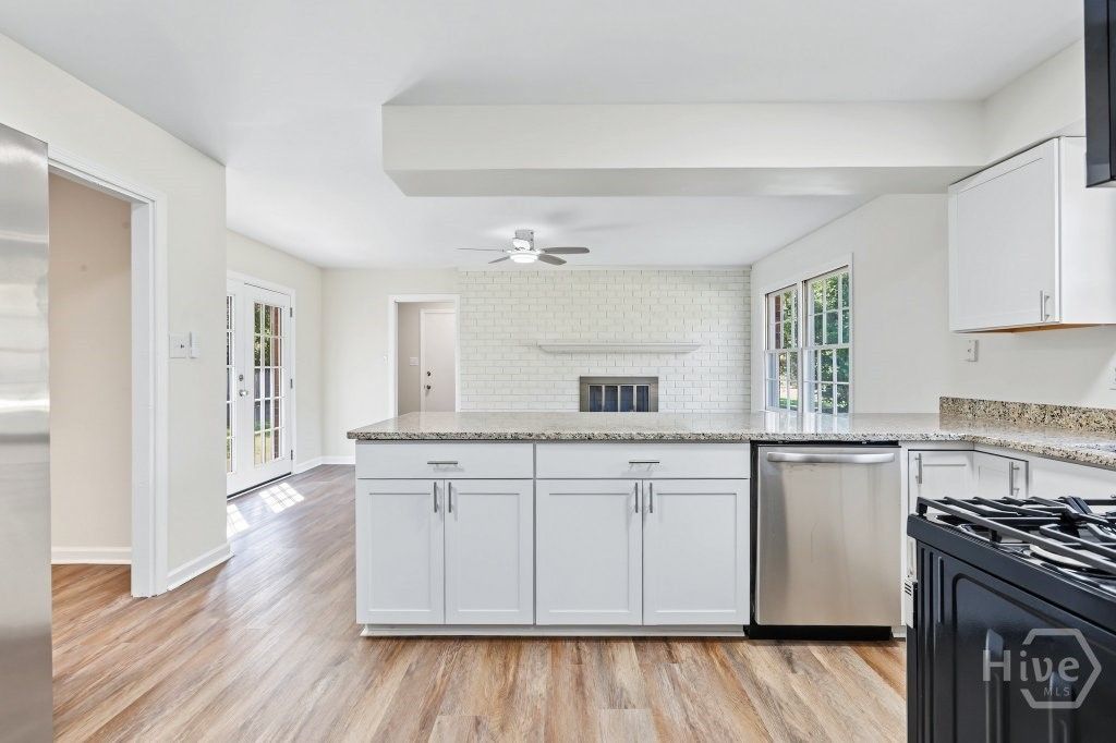 Image 11 of property listing at 607 Glenbrook Road, Savannah, GA 31419