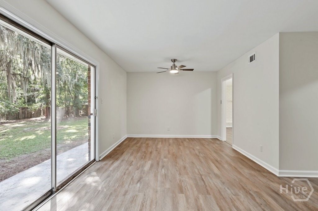 Image 14 of property listing at 607 Glenbrook Road, Savannah, GA 31419