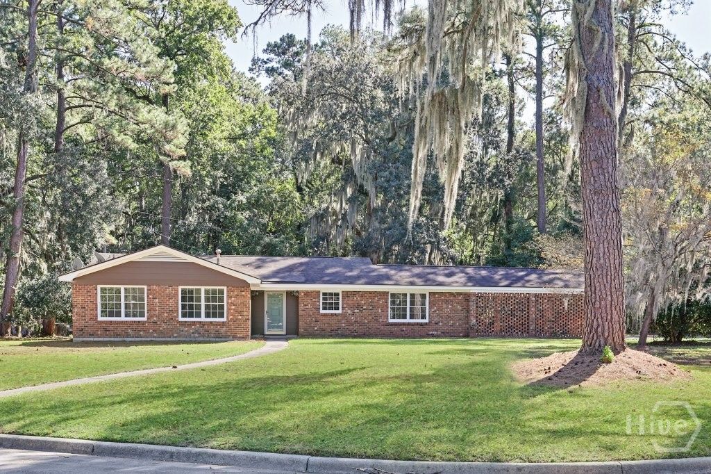 Image 2 of property listing at 607 Glenbrook Road, Savannah, GA 31419