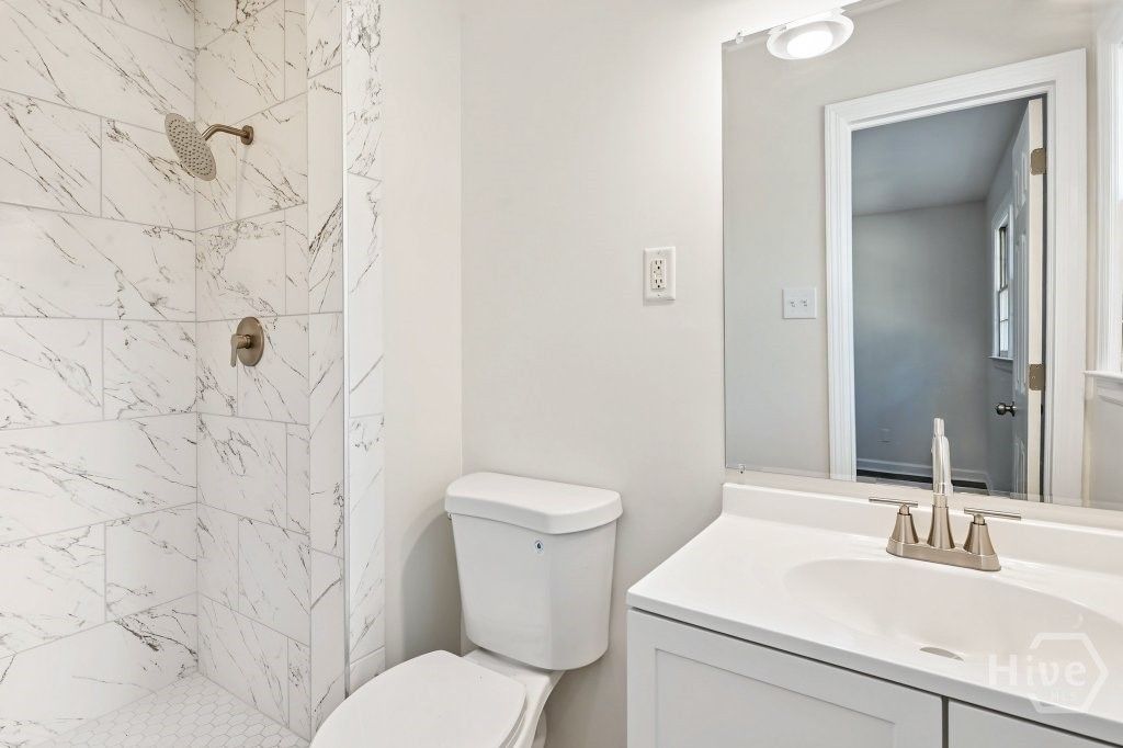 Image 24 of property listing at 607 Glenbrook Road, Savannah, GA 31419