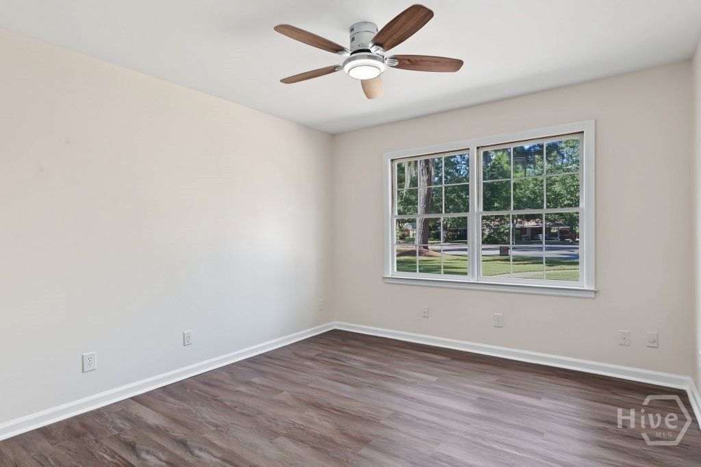Image 27 of property listing at 607 Glenbrook Road, Savannah, GA 31419