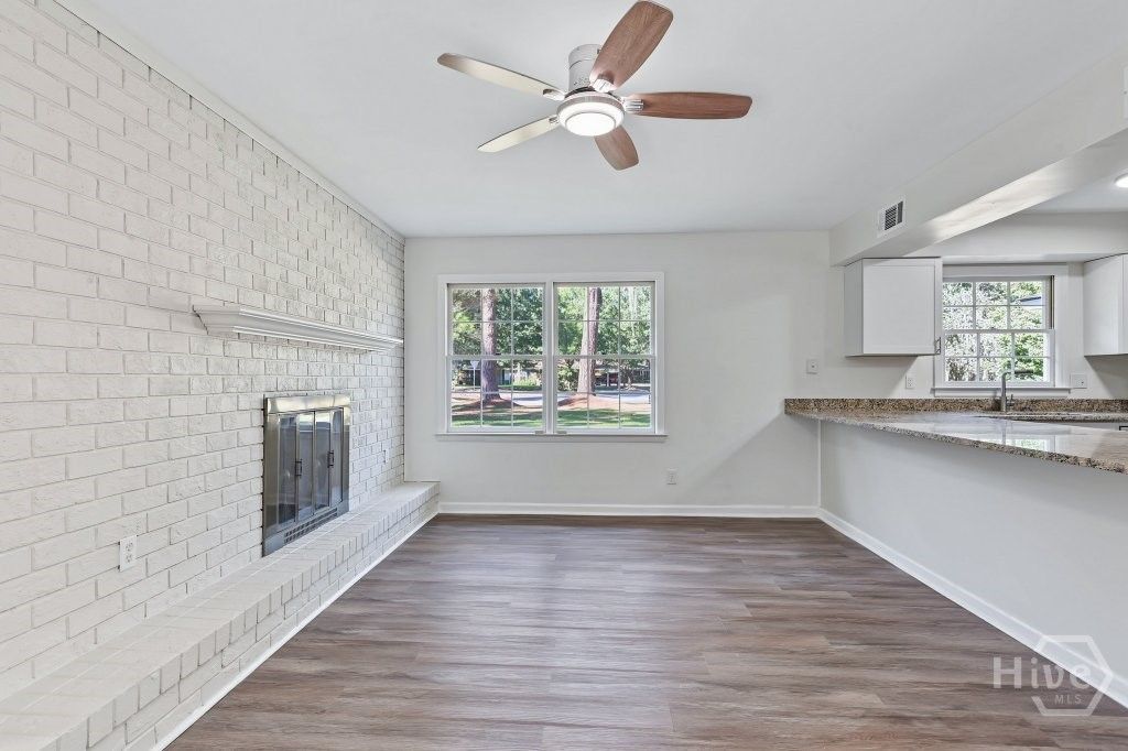 Image 7 of property listing at 607 Glenbrook Road, Savannah, GA 31419