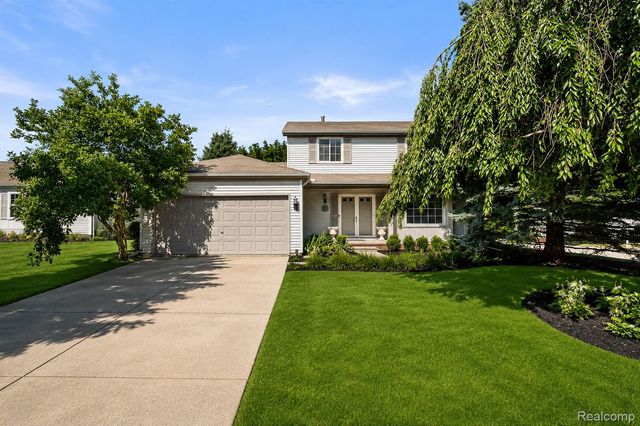 100 Dalton Drive, Rochester Hills, MI 48307