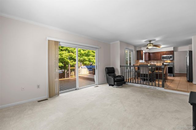 100 Dalton Drive, Rochester Hills, MI 48307
