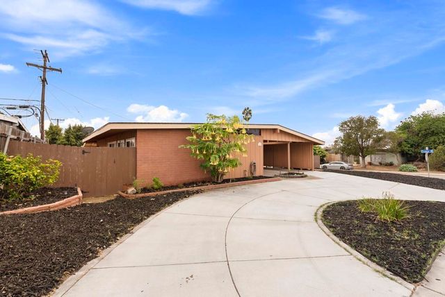 52 E L Street, Chula Vista, CA 91911