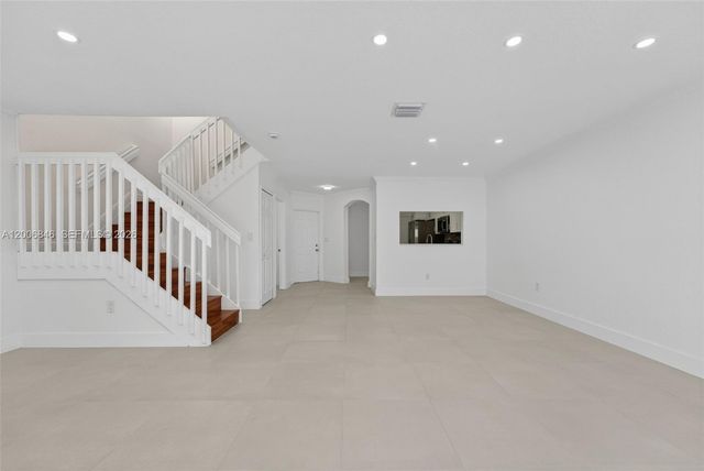 4822 NW 114th Ct, Doral, FL 33178