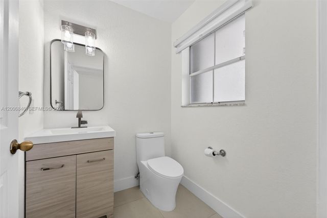 4822 NW 114th Ct, Doral, FL 33178