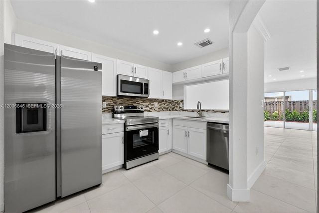 4822 NW 114th Ct, Doral, FL 33178