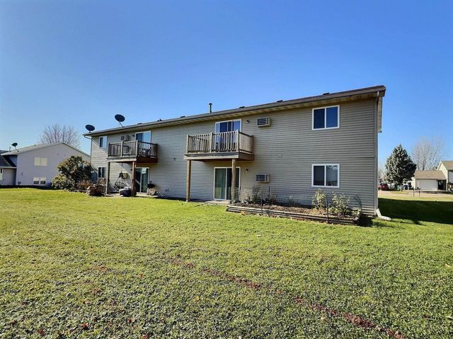 270 WINTERGREEN DRIVE, Omro, WI 54963