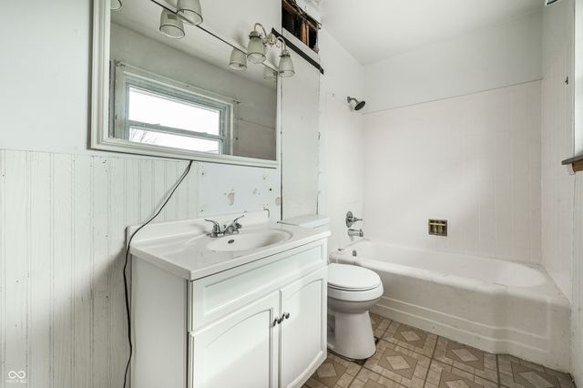 5126 Thornleigh Drive, Indianapolis, IN 46226