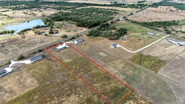2479 FM 1332, Jourdanton, TX 78026