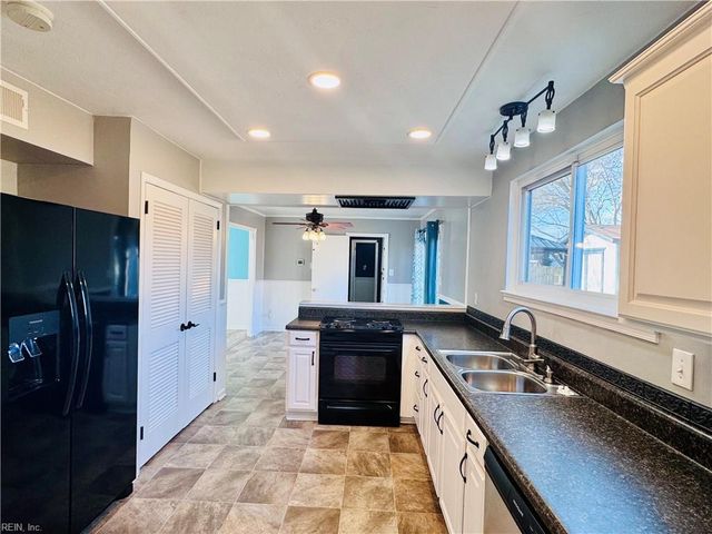 3856 Windsor Gate RD, Virginia Beach, VA 23454