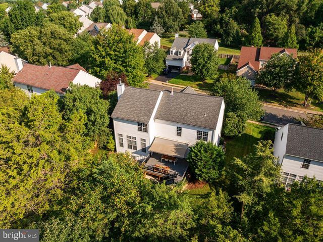 825 SANTMYER DR SE, Leesburg, VA 20175