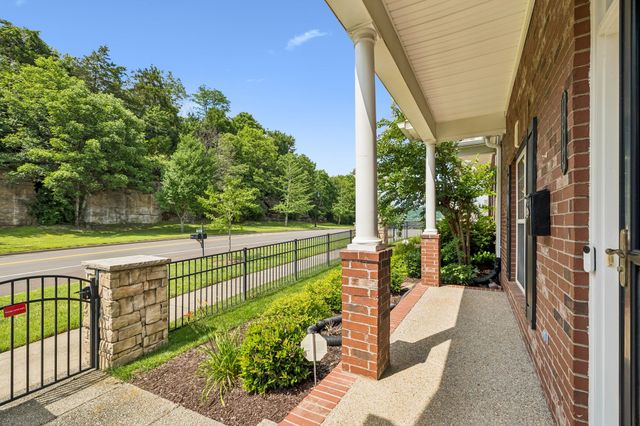 1912 Turning Wheel Ln, Franklin, TN 37067