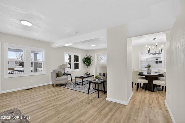 2432 Rochester Place, Northwood, OH 43619