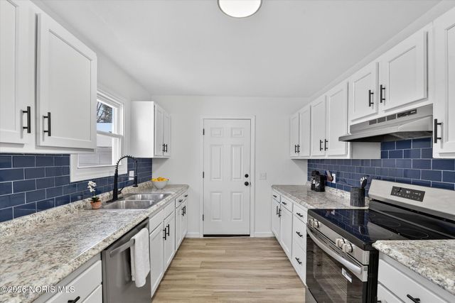 2432 Rochester Place, Northwood, OH 43619