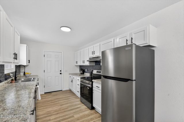 2432 Rochester Place, Northwood, OH 43619