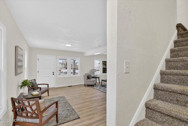 2432 Rochester Place, Northwood, OH 43619