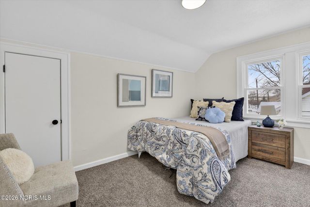 2432 Rochester Place, Northwood, OH 43619