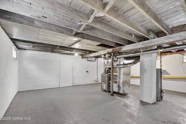 2432 Rochester Place, Northwood, OH 43619