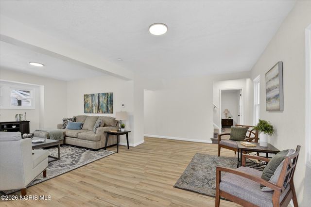 2432 Rochester Place, Northwood, OH 43619