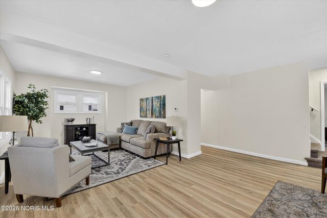 2432 Rochester Place, Northwood, OH 43619