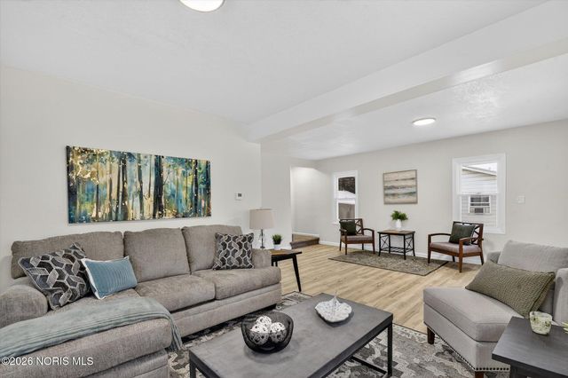 2432 Rochester Place, Northwood, OH 43619