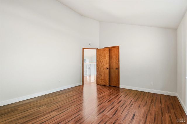 5827 La Cuesta Dr, Santa Rosa, CA 95409