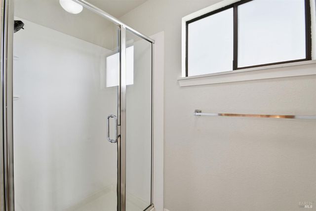 5827 La Cuesta Dr, Santa Rosa, CA 95409