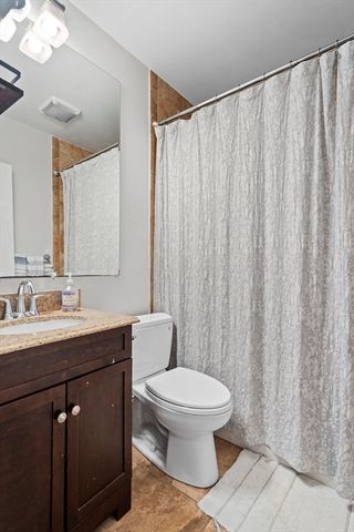 521 E 5th St 1, Boston, MA 02127