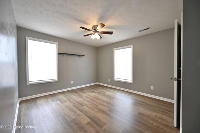 4320 Louisville Ave, Louisville, KY 40209