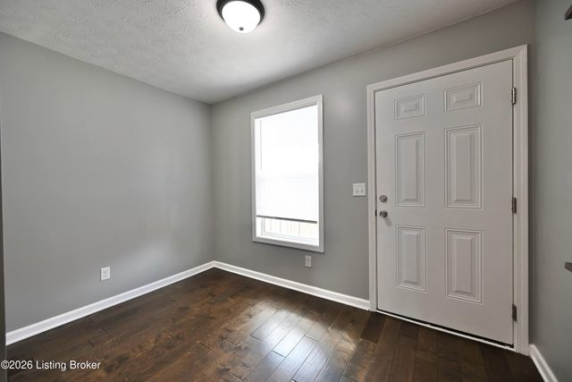 4320 Louisville Ave, Louisville, KY 40209