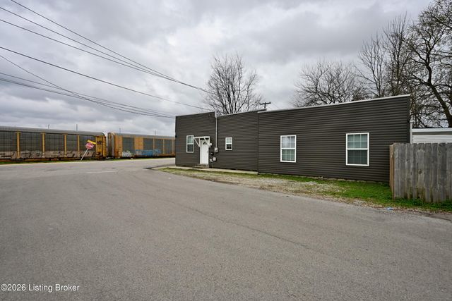 4320 Louisville Ave, Louisville, KY 40209