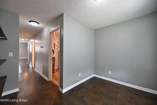 4320 Louisville Ave, Louisville, KY 40209