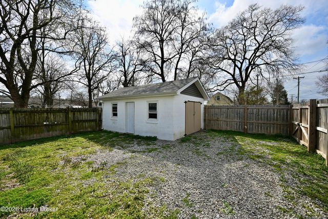 4320 Louisville Ave, Louisville, KY 40209