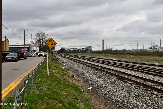 4320 Louisville Ave, Louisville, KY 40209