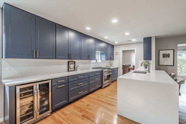 8426 Van Pelt Drive, Dallas, TX 75228