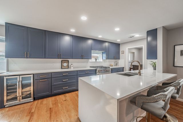 8426 Van Pelt Drive, Dallas, TX 75228