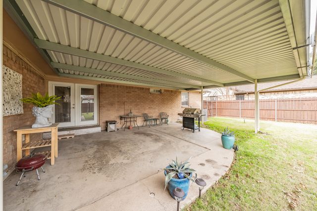 8426 Van Pelt Drive, Dallas, TX 75228