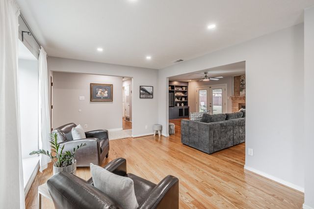 8426 Van Pelt Drive, Dallas, TX 75228