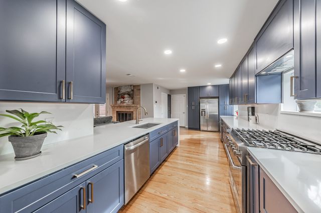 8426 Van Pelt Drive, Dallas, TX 75228