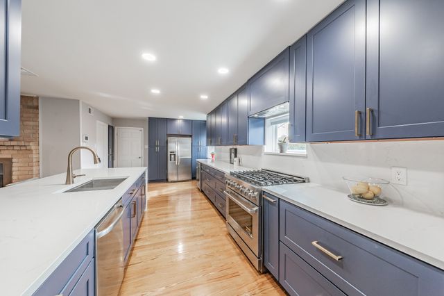 8426 Van Pelt Drive, Dallas, TX 75228