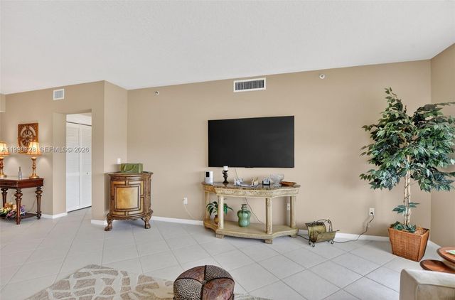 5938 Crystal Shores Dr 301 301, Boynton Beach, FL 33437